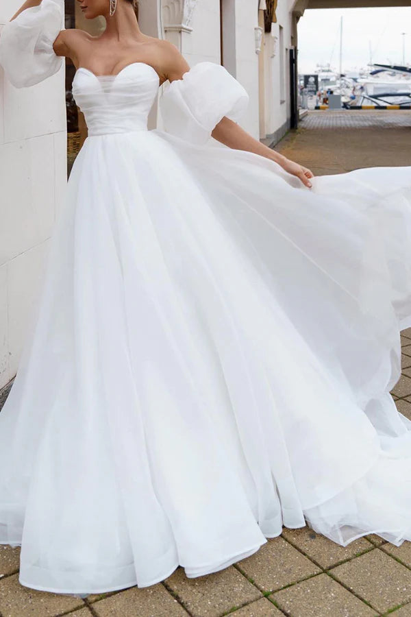 Abito da sposa casual con scollo a cuore e scollo a V, stile A, stile minimalista, stile White Hall